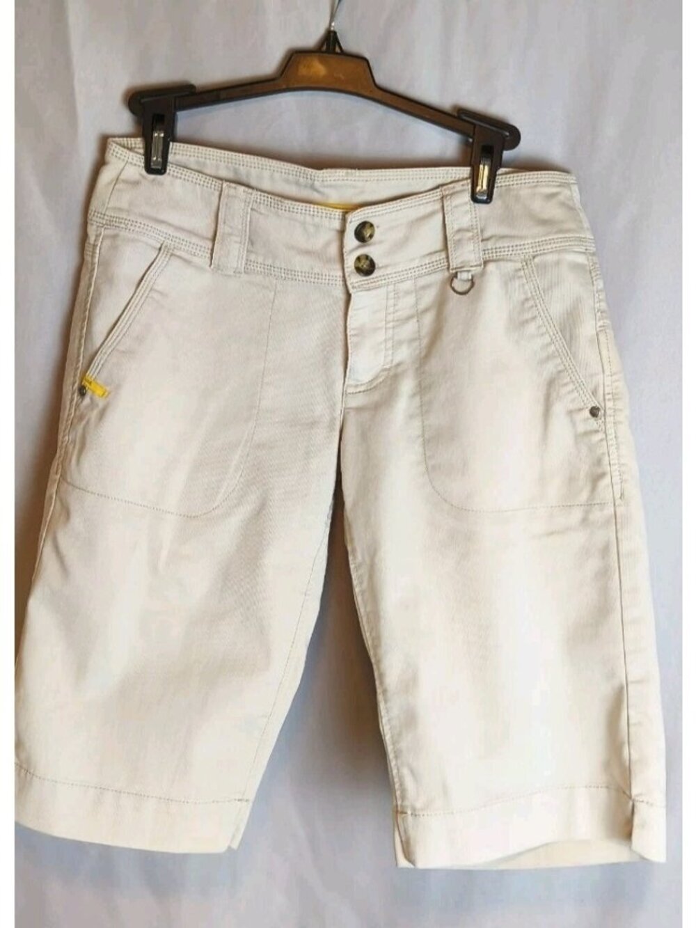 Lole Women’s Size 8 UPF 50+ Wicking Quick Dry Stretch Dark Gray Bermuda Shorts